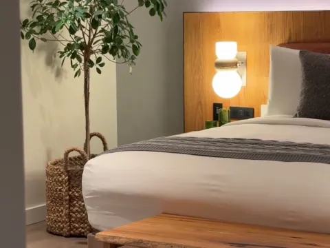 1 Hotel Toronto