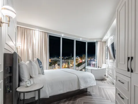 Le Capitole Hotel