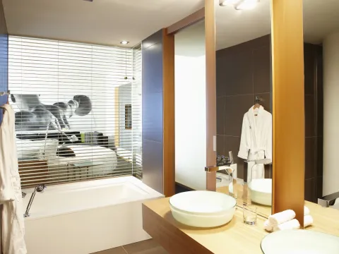 Le Germain Hotel Maple Leaf Square