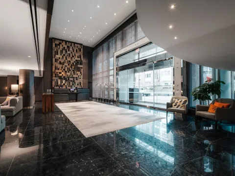 Paradox Hotel Vancouver