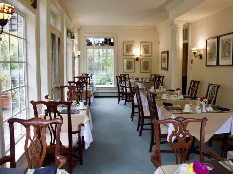 Tattingstone Inn