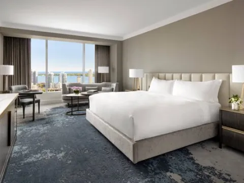The Ritz-Carlton, Toronto