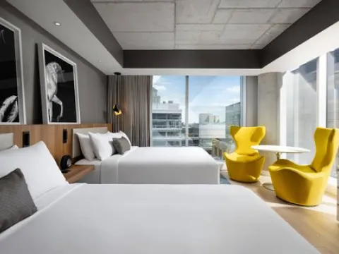 Humaniti Hotel Montreal, Autograph Collection