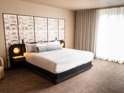 Le Saint-Sulpice Hotel Montreal
