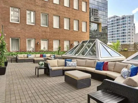 Vogue Hotel Montreal Downtown