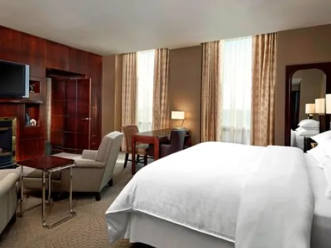 Sheraton Suites Calgary Eau Claire