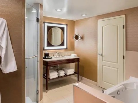 Sheraton Suites Calgary Eau Claire