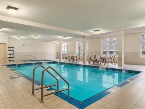 Hampton Inn & Suites Edmonton/West